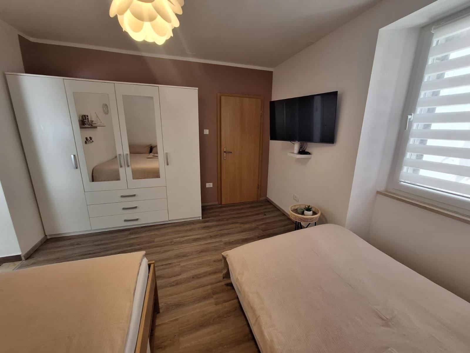 Apartma Pingo Копер Екстериор снимка